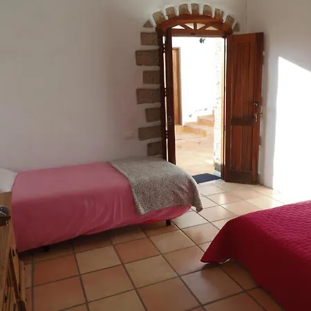 El Cerro De La Luna - Casa Familiar Nyaraló